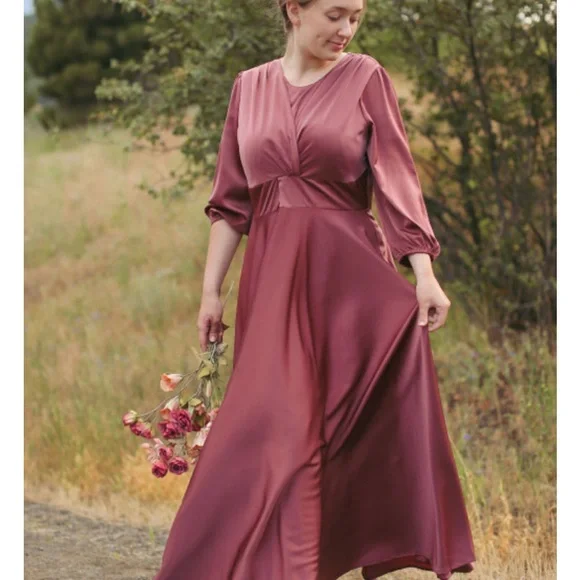 Dainty Jewells dress Midi - Picture 1 of 4